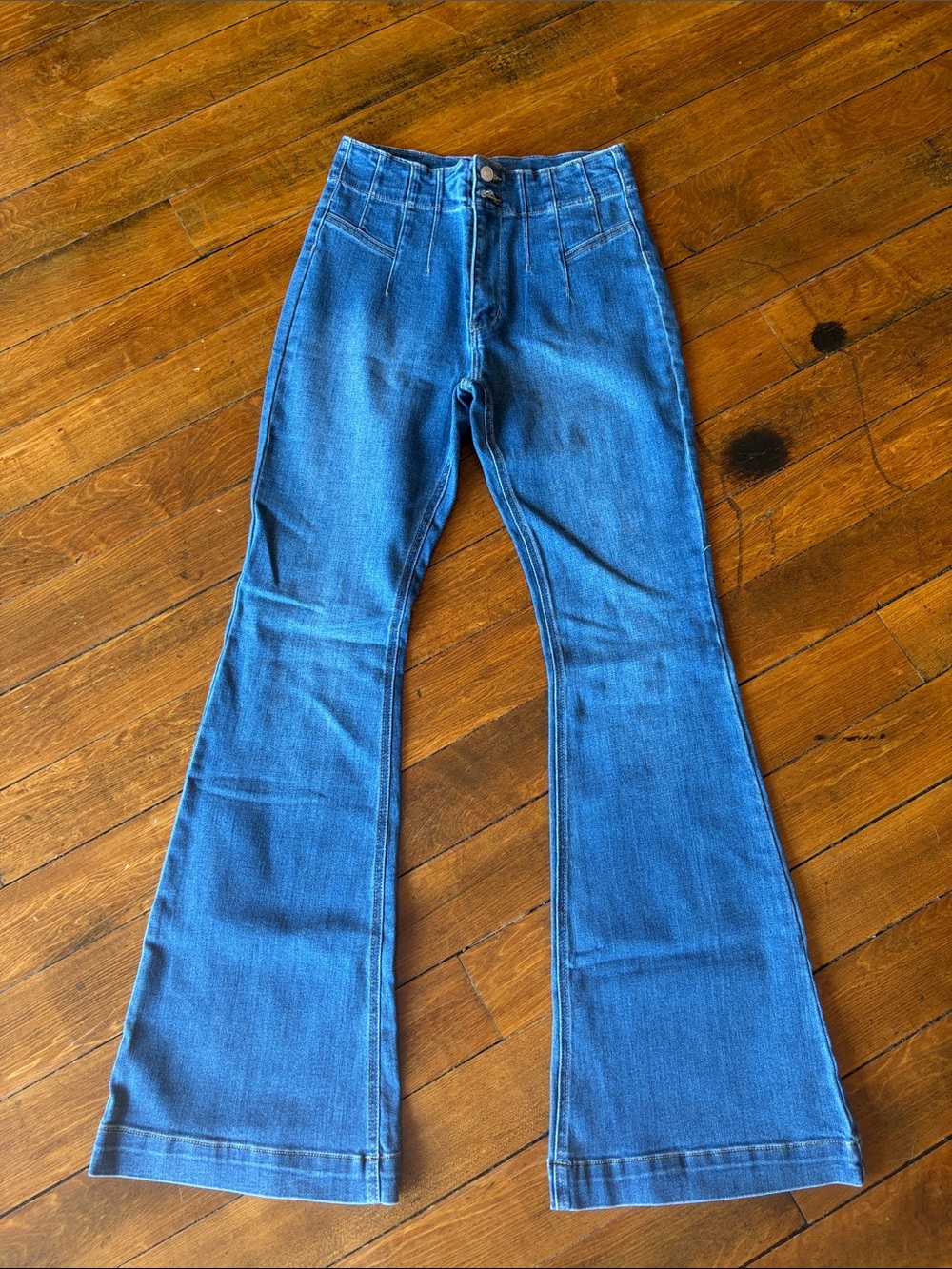 Artemis Design Co. Mid-High Rise Blue Flared Women’s Jeans